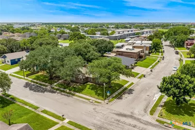 608 Rosewood Drive, Victoria, TX 77901 - Photo 30