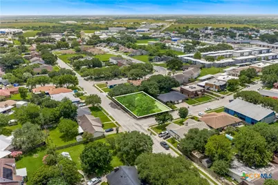 608 Rosewood Drive, Victoria, TX 77901 - Photo 40