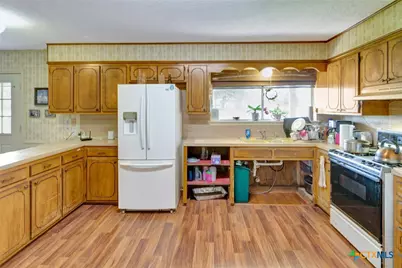175 Albrecht Road, Victoria, TX 77905 - Photo 12