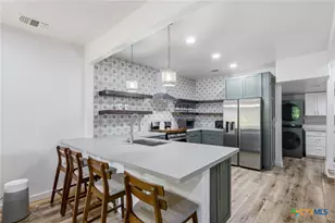 502 W Houston Ave, Seadrift, TX 77983 - Photo 4