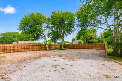 502 W Houston Avenue, Seadrift, TX 77983 - Photo 20