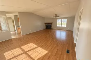 156 Sonnyland Dr, Canyon Lake, TX 78133 - Photo 2