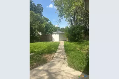 1302 E Canary Ln. Street, Seguin, TX 78155 - Photo 2