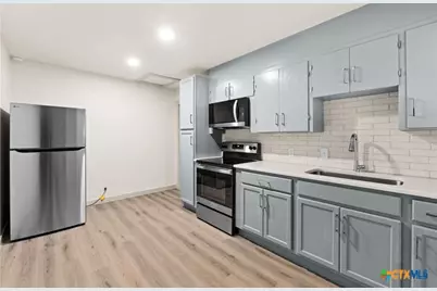 2109 W. Ave. B #A, Temple, TX 76504 - Photo 2