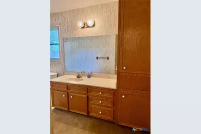 304 Windy Way Drive, Victoria, TX 77904 - Photo 20
