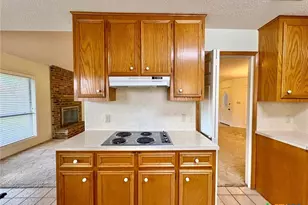 304 Windy Way Dr, Victoria, TX 77904 - Photo 8