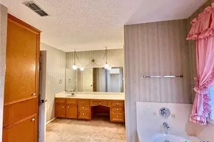 304 Windy Way Dr, Victoria, TX 77904 - Photo 12