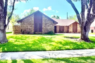 304 Windy Way Dr, Victoria, TX 77904 - Photo 2