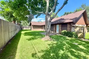 304 Windy Way Dr, Victoria, TX 77904 - Photo 4