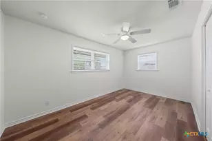 902 E Pam St, Little River Academy, TX 76554 - Photo 22