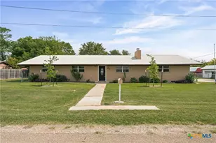 902 E Pam St, Little River Academy, TX 76554 - Photo 2