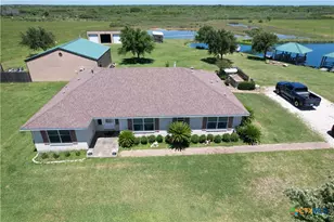 446 Gibb Blvd, Seadrift, TX 77983 - Photo 2