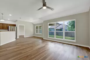 2116 Bentwood Dr, New Braunfels, TX 78130 - Photo 6