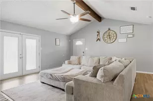 217 Versailles St, Victoria, TX 77904 - Photo 4