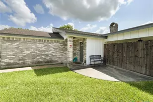 217 Versailles St, Victoria, TX 77904 - Photo 34