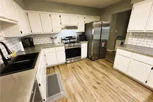 217 Versailles St, Victoria, TX 77904 - Photo 10
