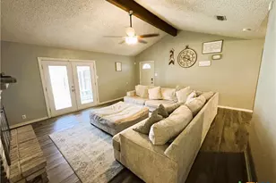 217 Versailles St, Victoria, TX 77904 - Photo 4