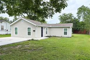 1108 Harvey Ln, Victoria, TX 77901 - Photo 1