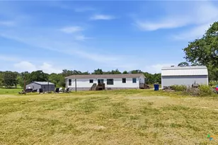 400 Lyon Rd, Seguin, TX 78155 - Photo 14