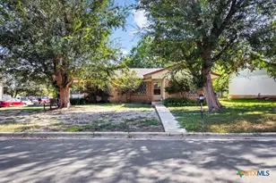 130 Algarita, San Marcos, TX 78666 - Photo 2
