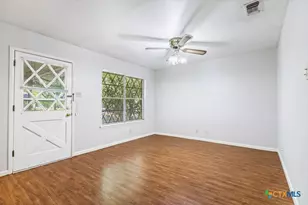 130 Algarita, San Marcos, TX 78666 - Photo 4