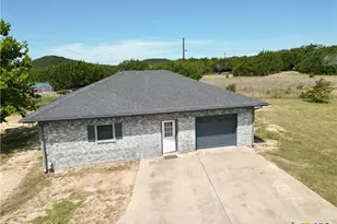 875 Spring Creek Ln, Copperas Cove, TX 76522 - Photo 2