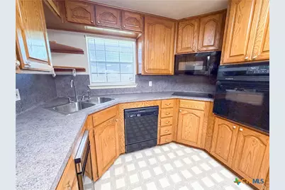 875 Spring Creek Lane, Copperas Cove, TX 76522 - Photo 10