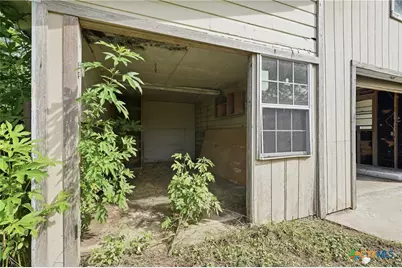 154 County Road 321, Yoakum, TX 77995 - Photo 32