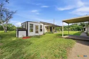154 Co Rd 321, Yoakum, TX 77995 - Photo 28