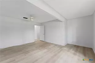 154 Co Rd 321, Yoakum, TX 77995 - Photo 18