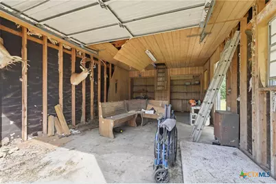 154 County Road 321, Yoakum, TX 77995 - Photo 32