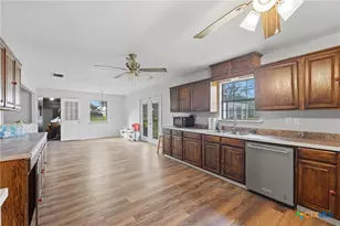 154 Co Rd 321, Yoakum, TX 77995 - Photo 14