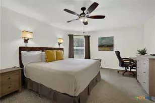 500 N Market Ave, New Braunfels, TX 78130 - Photo 8