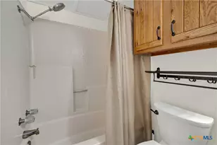 500 N Market Ave, New Braunfels, TX 78130 - Photo 10