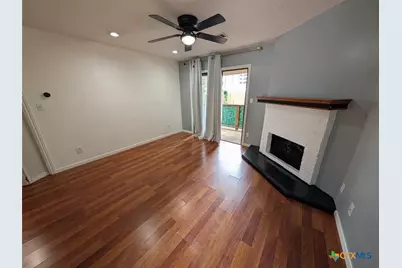 421 W San Antonio Street #E1, San Marcos, TX 78666 - Photo 6