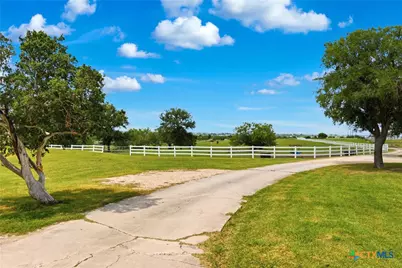 4874 Old Lehmann Road, Kingsbury, TX 78638 - Photo 38