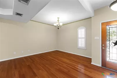 308 Green Gable Drive, Victoria, TX 77904 - Photo 6