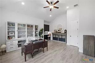 212 High Point Cir, Spring Branch, TX 78070 - Photo 8