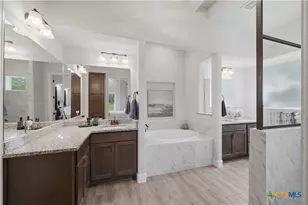 212 High Point Cir, Spring Branch, TX 78070 - Photo 20