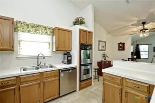 1002 W Noton St, Pflugerville, TX 78660 - Photo 14