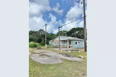 209 N 7th Street, Port O'Connor, TX 77982 - Photo 4