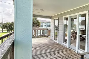 106 W Olive Ave, Port O'Connor, TX 77982 - Photo 44
