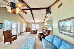 106 W Olive Ave, Port O'Connor, TX 77982 - Photo 10