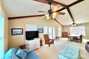 106 W Olive Ave, Port O'Connor, TX 77982 - Photo 6