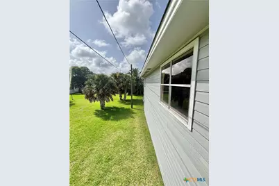 106 W Olive Avenue, Port O'Connor, TX 77982 - Photo 36