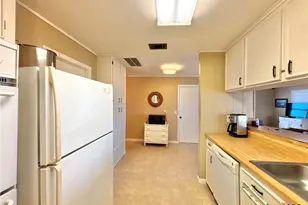 106 W Olive Ave, Port O'Connor, TX 77982 - Photo 18