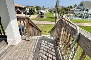 106 W Olive Ave, Port O'Connor, TX 77982 - Photo 38