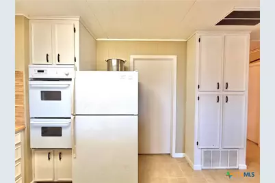 106 W Olive Avenue, Port O'Connor, TX 77982 - Photo 16