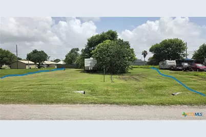 711-717 W Broadway Avenue, Seadrift, TX 77983 - Photo 1