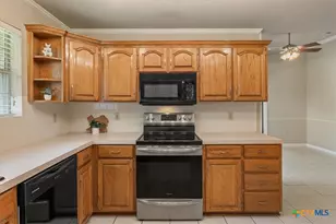 1900 Sutton Pl Trail, Harker Heights, TX 76548 - Photo 20